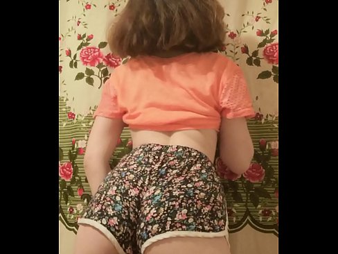 ❤️ Sexet ung babe laver en striptease ved at filme sine shorts på kamera ️❌ Fucking at da.porno-negrov.ru ❌