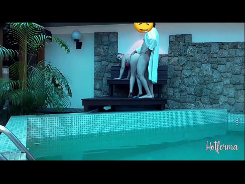 ❤️ Chef inviterer stuepige til poolen, men kunne ikke modstå en hot ️❌ Fucking at da.porno-negrov.ru ❌